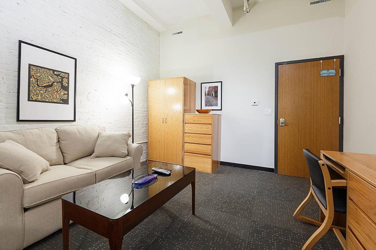 Studio Ready 4 Students & Traveling Professionals! 310 Apartman Boston Kültér fotó