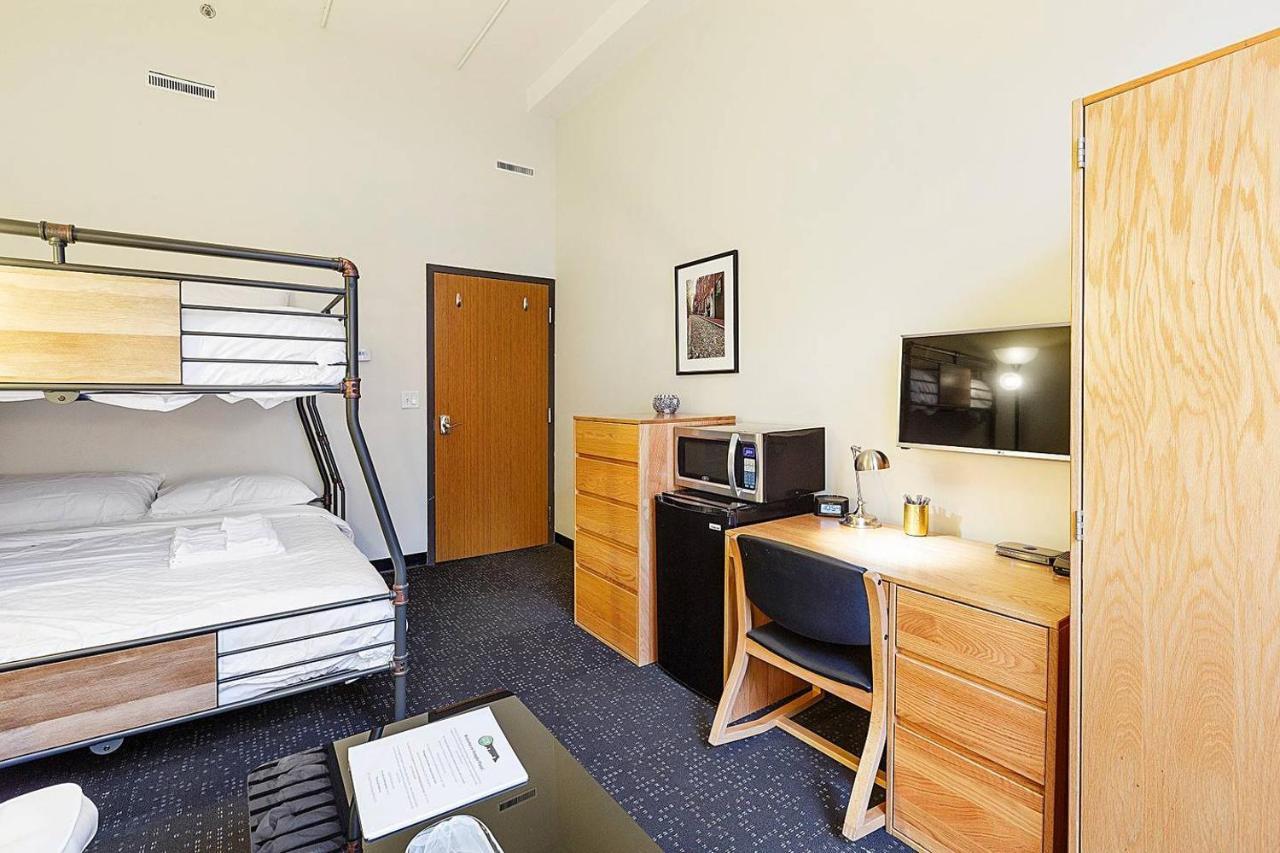 Studio Ready 4 Students & Traveling Professionals! 310 Apartman Boston Kültér fotó